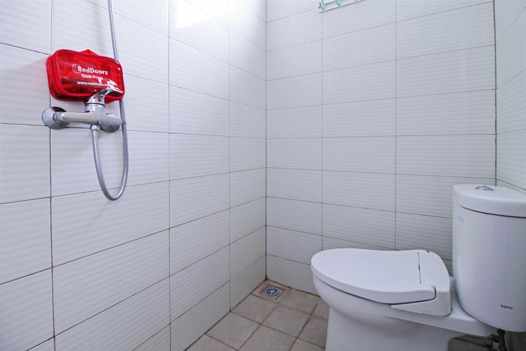 Reddoorz @ Karet Pedurenan 2 Jakarta Exterior photo