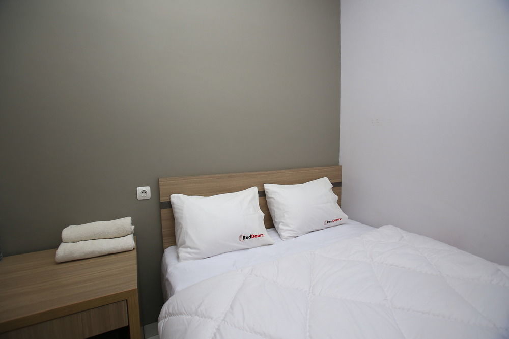 Reddoorz @ Karet Pedurenan 2 Jakarta Exterior photo