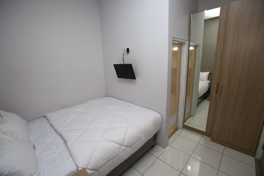 Reddoorz @ Karet Pedurenan 2 Jakarta Exterior photo